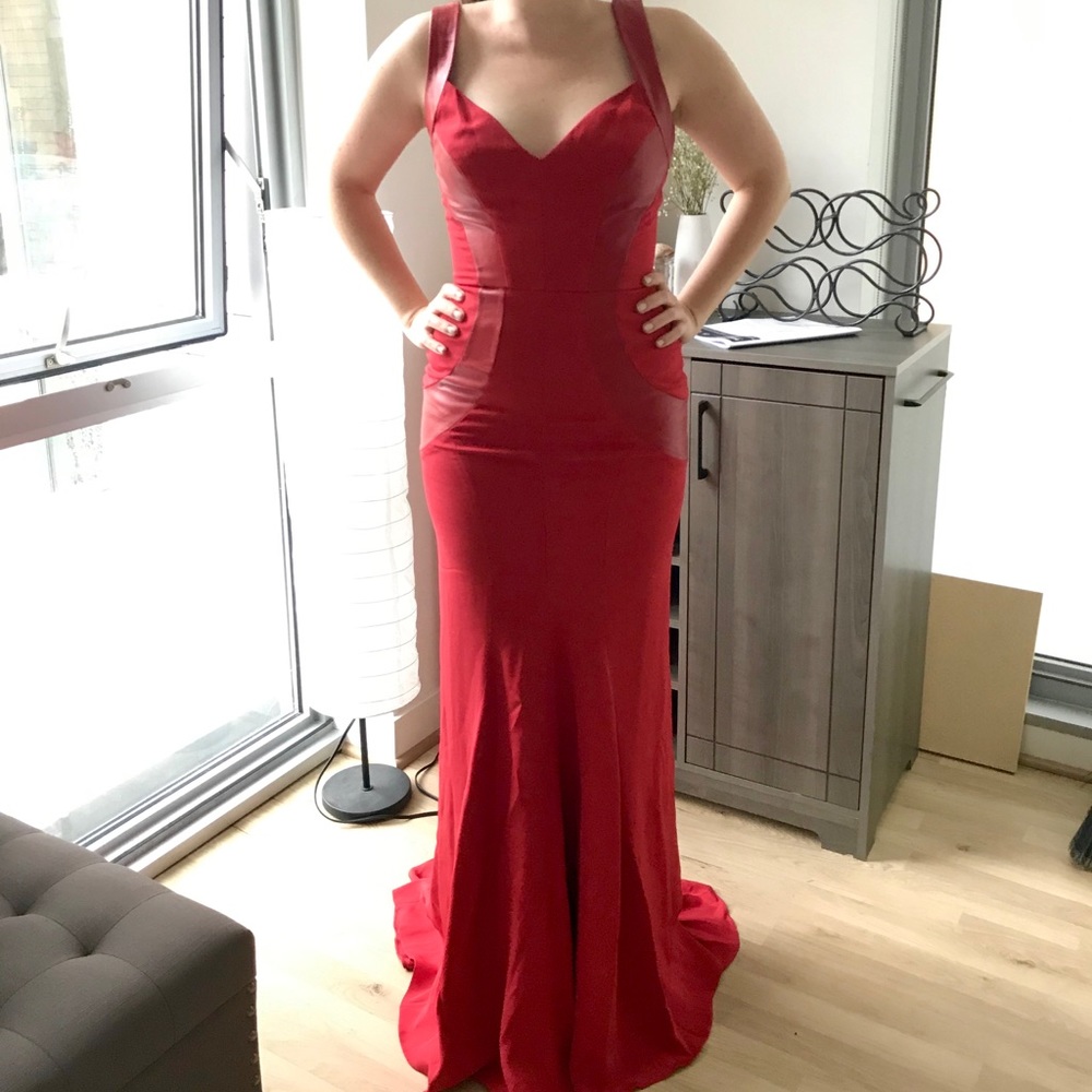 Monique Lhuillier Red Gown